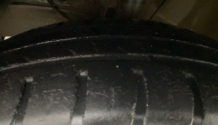 2018 Maruti Dzire VXI AMT, Petrol, Automatic, 36,144 km, Left Front Tyre Tread