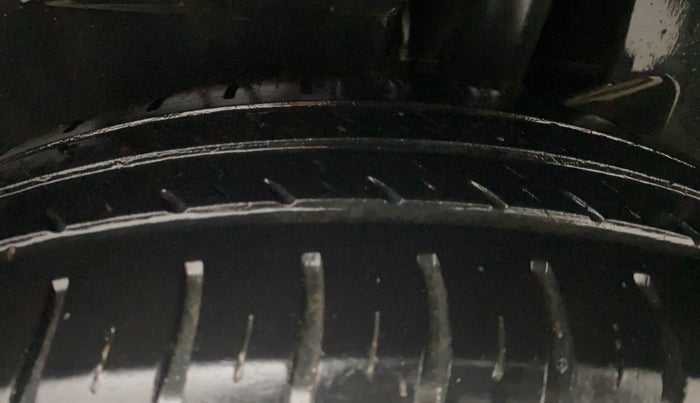 2018 Maruti Dzire VXI AMT, Petrol, Automatic, 36,144 km, Left Rear Tyre Tread