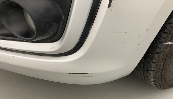 2016 Maruti Swift VXI O, Petrol, Manual, 52,783 km, Front bumper - Minor scratches