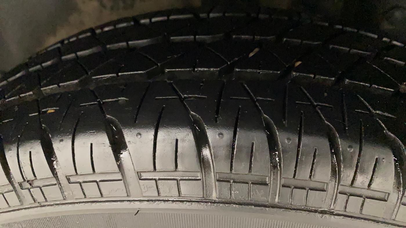2016 Maruti Swift VXI O, Petrol, Manual, 52,783 km, Left Rear Tyre Tread