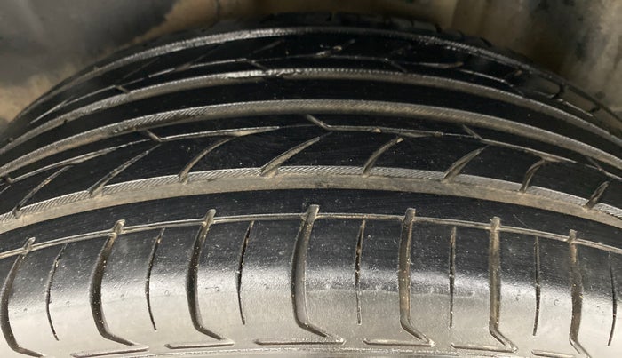 2018 Skoda Rapid 1.5 TDI MT STYLE, Diesel, Manual, Left Rear Tyre Tread