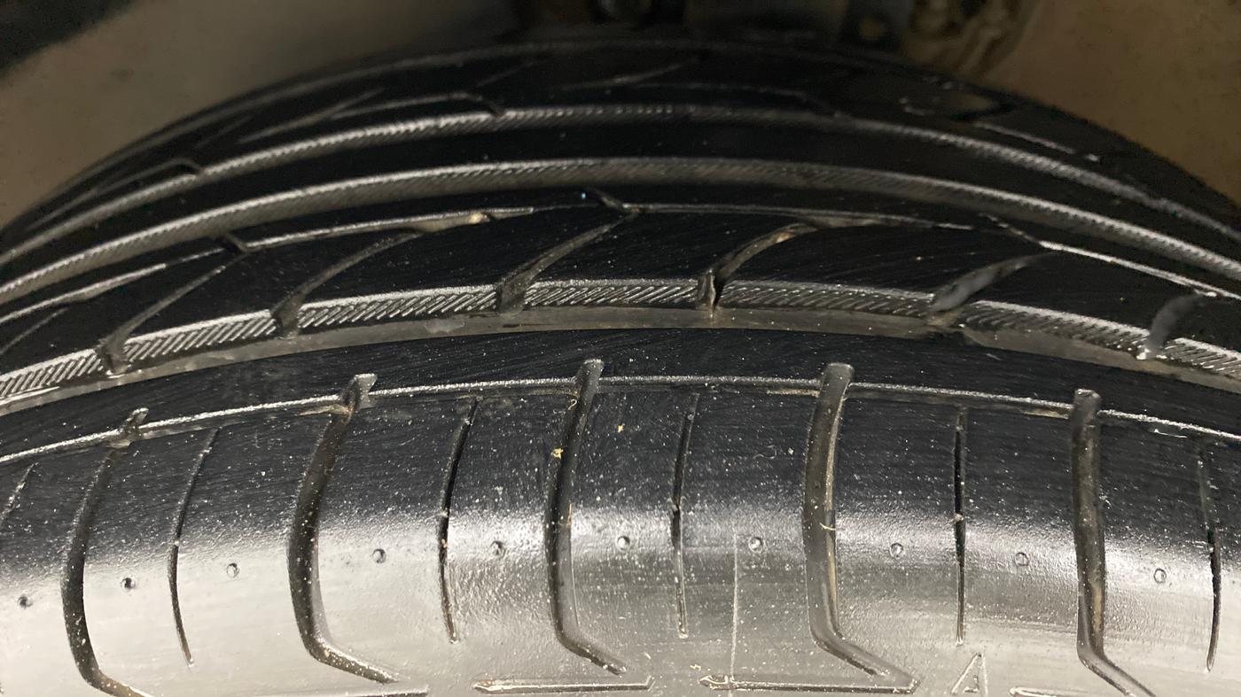 2018 Skoda Rapid 1.5 TDI MT STYLE, Diesel, Manual, Left Front Tyre Tread