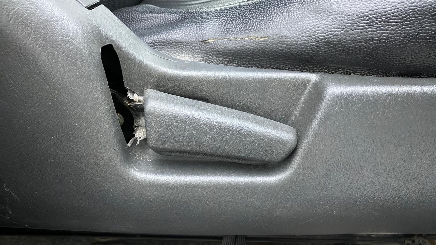 2017 Maruti Alto K10 VXI P, Petrol, Manual, 58,726 km, Driver Side Adjustment Panel
