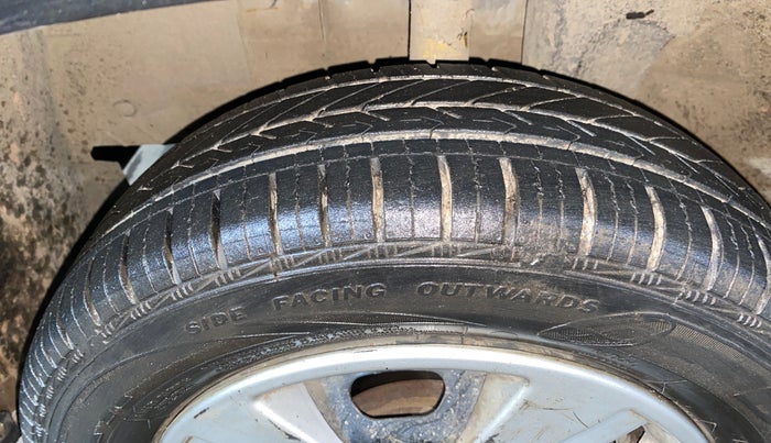 2016 Renault Kwid RXL, Petrol, Manual, 54,630 km, Left Front Tyre Tread