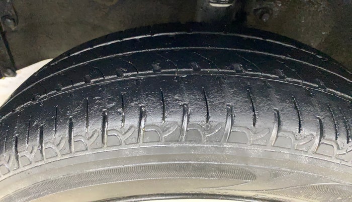 2017 Maruti Wagon R 1.0 VXI AMT, Petrol, Automatic, 41,050 km, Left Front Tyre Tread