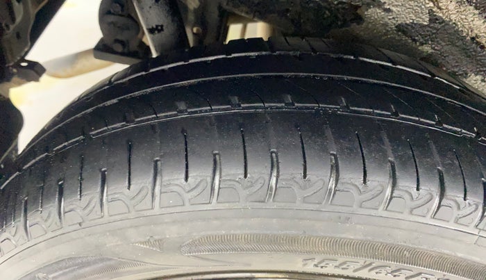 2017 Maruti Wagon R 1.0 VXI AMT, Petrol, Automatic, 41,050 km, Right Rear Tyre Tread