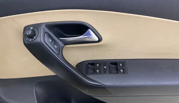 2017 Volkswagen Ameo HIGHLINE DSG 1.5 DIESEL , Diesel, Automatic, 1,47,402 km, Driver Side Door Panels Control