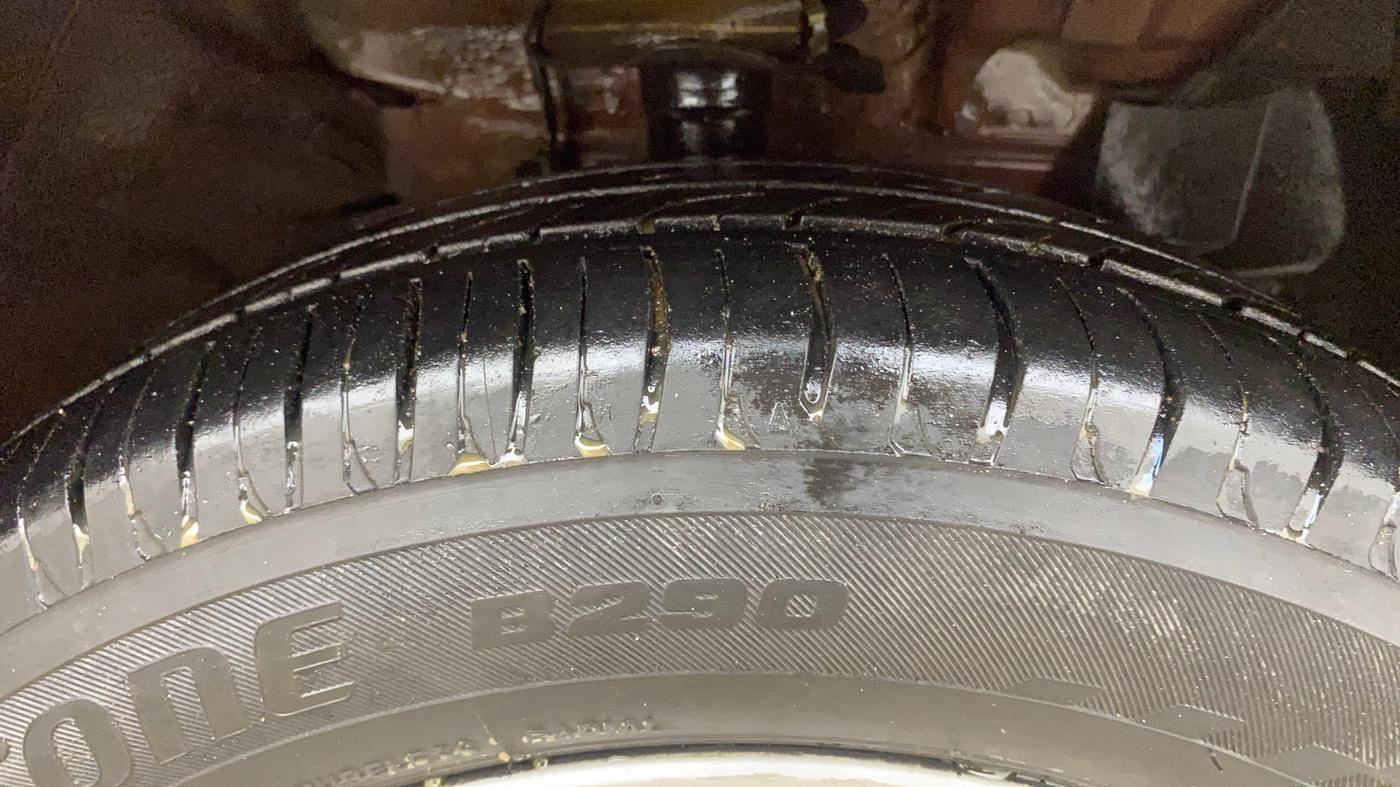2014 Nissan Micra XV CVT, Petrol, Automatic, 94,776 km, Right Front Tyre Tread