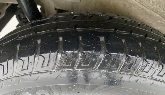 2013 Maruti Wagon R 1.0 LXI, Petrol, Manual, 34,828 km, Right Rear Tyre Tread