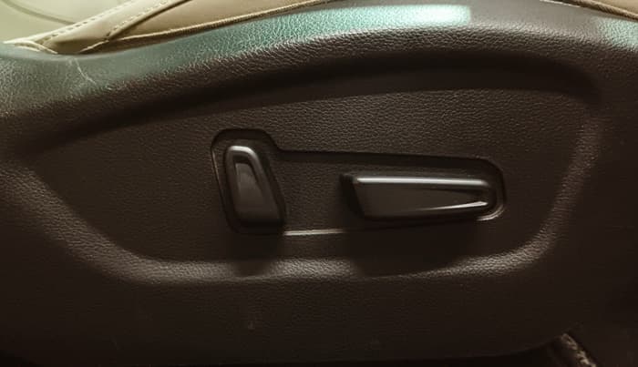 2020 KIA SELTOS HTX PLUS 1.5 DIESEL, Diesel, Manual, 73,089 km, Driver Side Adjustment Panel
