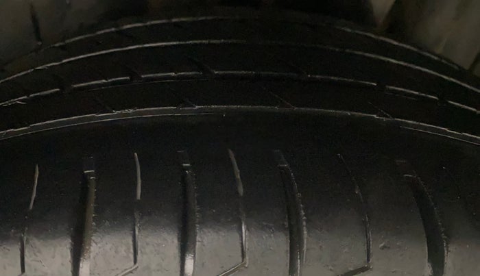2021 Maruti S Cross ZETA 1.5, Petrol, Manual, 33,046 km, Left Rear Tyre Tread