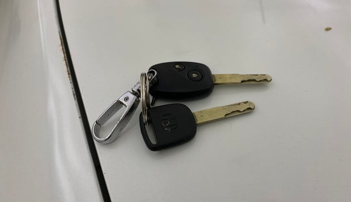 2016 Honda Amaze 1.2L I-VTEC SX, Petrol, Manual, 36,212 km, Key Close Up