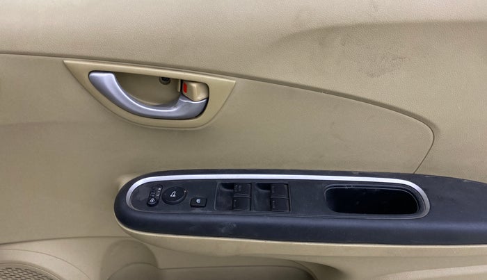 2016 Honda Amaze 1.2L I-VTEC SX, Petrol, Manual, 36,212 km, Driver Side Door Panels Control