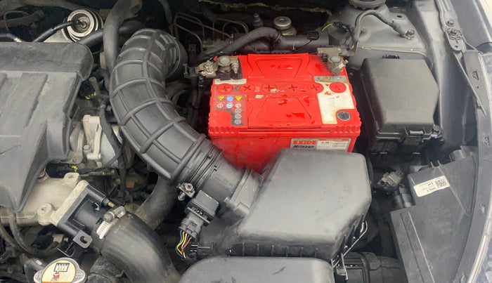 2014 Hyundai Verna FLUIDIC 1.6 CRDI SX, Diesel, Manual, 97,400 km, Engine View - Left