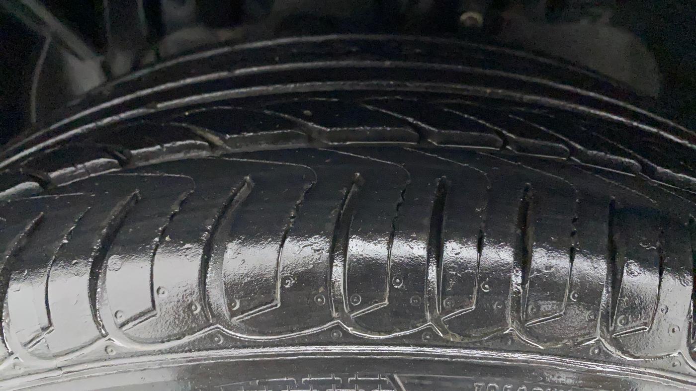 2017 Ford Ecosport TITANIUM 1.5L PETROL, Petrol, Manual, 77,645 km, Left Front Tyre Tread