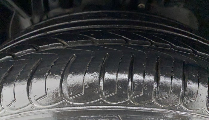 2017 Ford Ecosport TITANIUM 1.5L PETROL, Petrol, Manual, 77,645 km, Left Front Tyre Tread