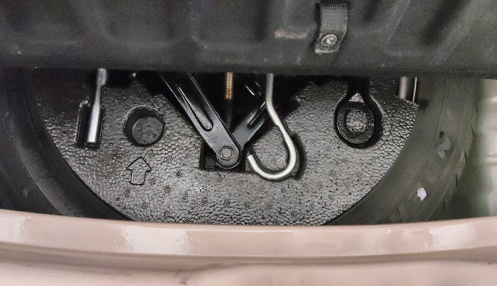 2019 Mahindra XUV300 W8 (O) 1.2 PETROL, Petrol, Manual, 62,636 km, Spare Tyre