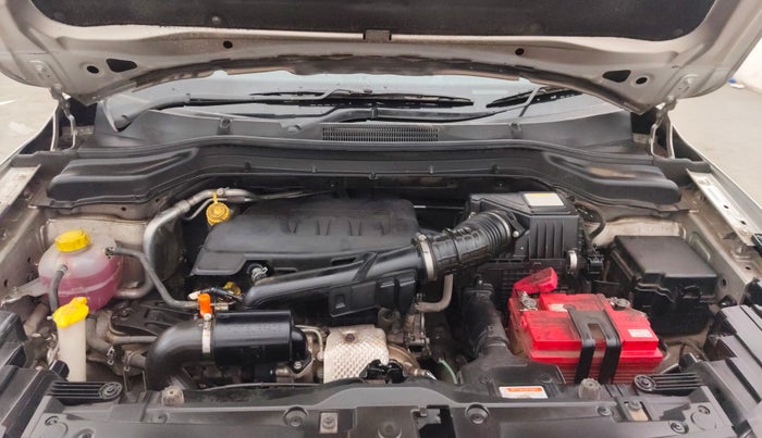 2019 Mahindra XUV300 W8 (O) 1.2 PETROL, Petrol, Manual, 62,636 km, Engine View
