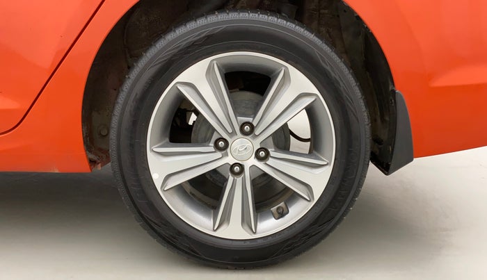 2018 Hyundai Verna 1.6 SX (O) CRDI MT, Diesel, Manual, 73,459 km, Left Rear Wheel