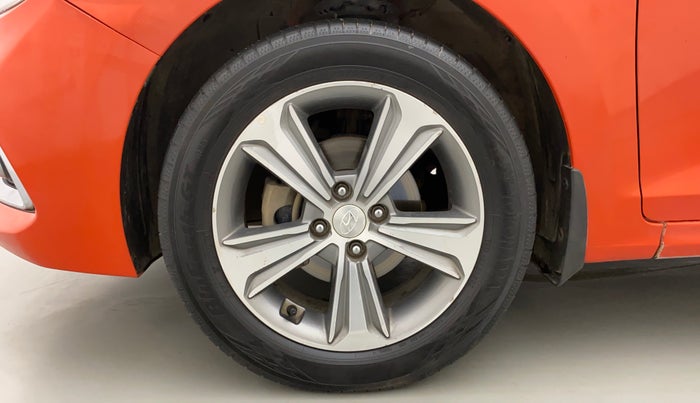 2018 Hyundai Verna 1.6 SX (O) CRDI MT, Diesel, Manual, 73,459 km, Left Front Wheel