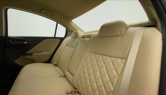 2022 Honda City V MT PETROL, Petrol, Manual, 9,418 km, Right Side Rear Door Cabin
