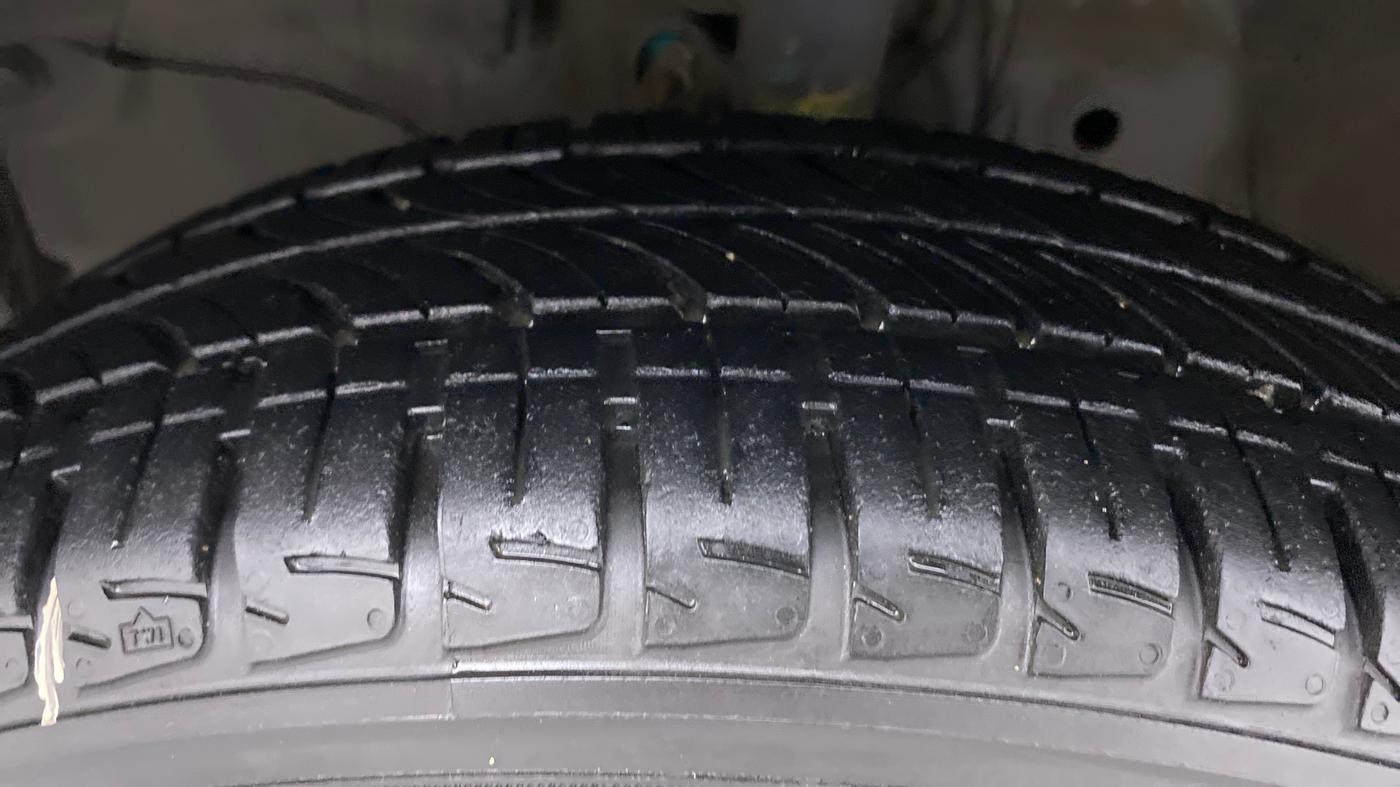 2022 Honda City V MT PETROL, Petrol, Manual, 9,418 km, Left Front Tyre Tread