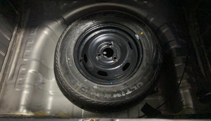 2017 Renault Kwid RXT 1.0 AMT (O), Petrol, Automatic, 36,721 km, Spare Tyre