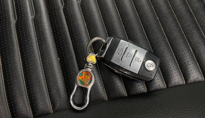 2023 KIA SONET GTX PLUS 1.5 IMT, Diesel, Manual, 1,22,125 km, Key Close Up