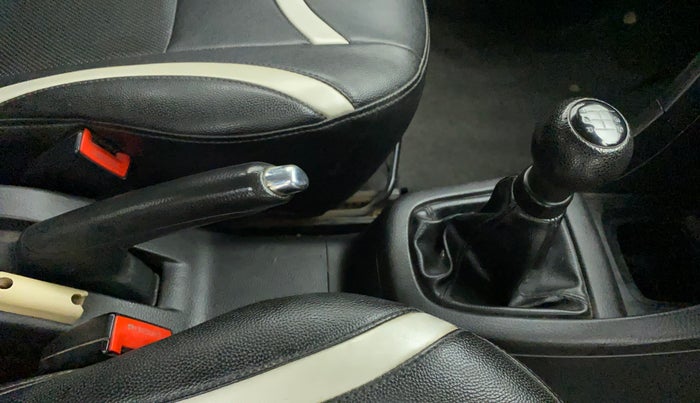 2014 Maruti Swift VXI D, Petrol, Manual, 45,222 km, Gear Lever