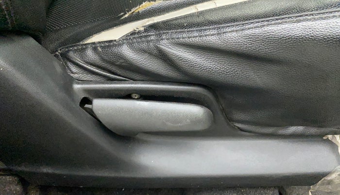 2014 Maruti Swift VXI D, Petrol, Manual, 45,222 km, Driver Side Adjustment Panel