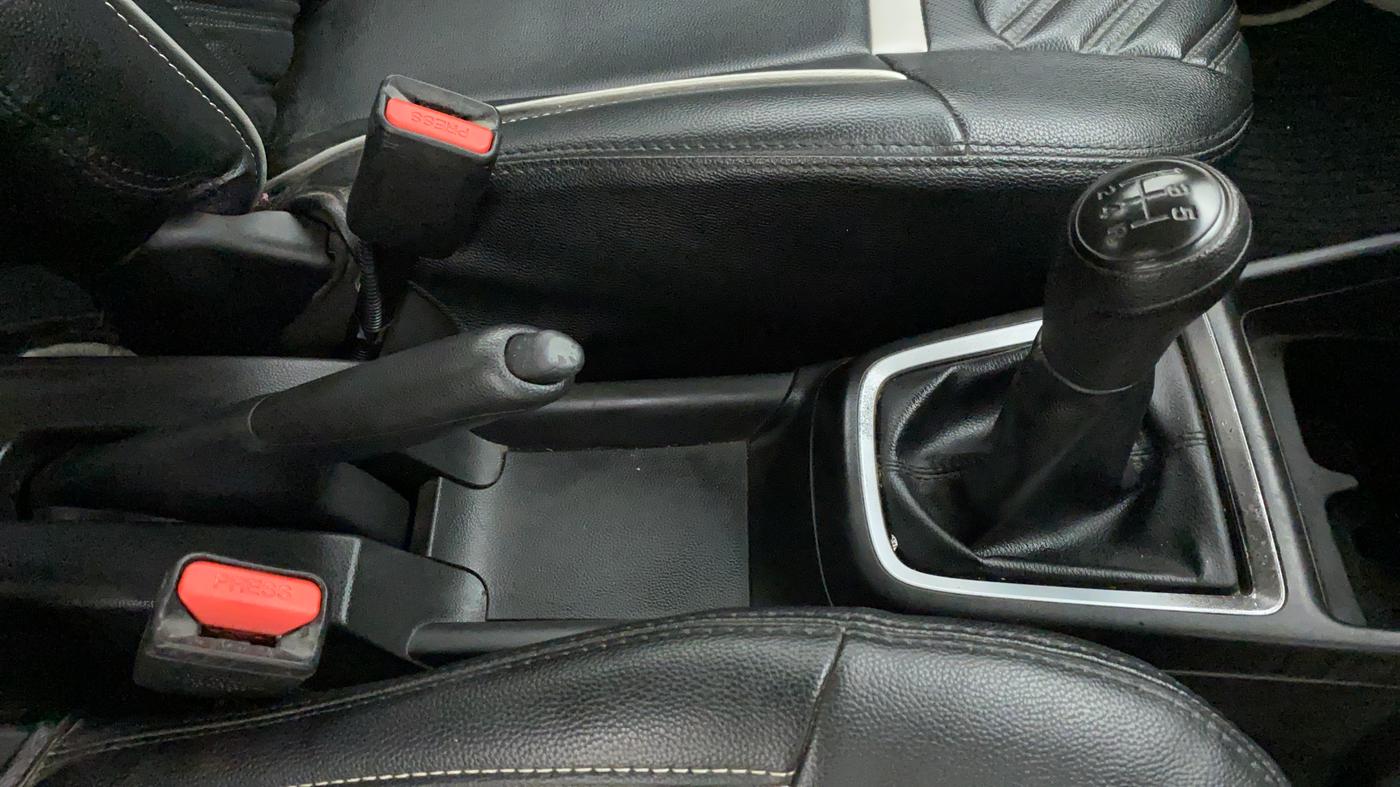 2020 Maruti Swift LXI, Petrol, Manual, 51,925 km, Gear Lever