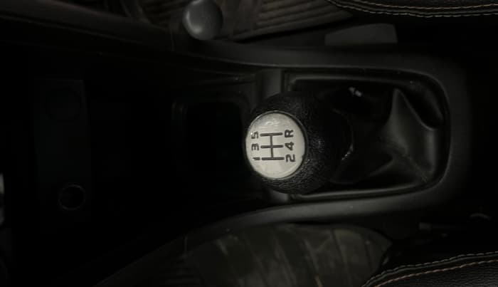 2015 Maruti Swift LXI (O), Petrol, Manual, 65,661 km, Gear Lever