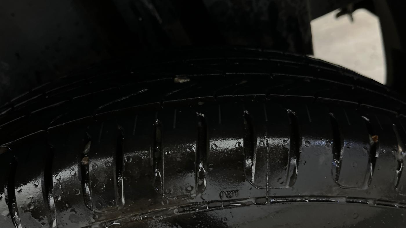 2015 Maruti Swift LXI (O), Petrol, Manual, 65,661 km, Left Rear Tyre Tread