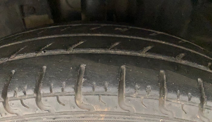 2019 Datsun Redi Go S 1.0, Petrol, Manual, 46,624 km, Left Front Tyre Tread