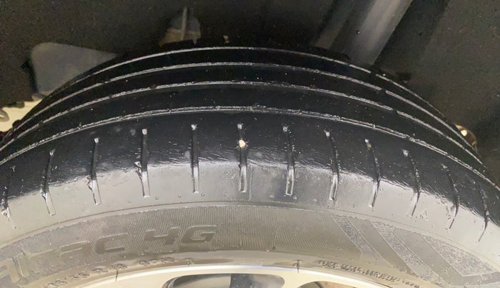 2020 Maruti Baleno ZETA PETROL 1.2, Petrol, Manual, 73,238 km, Left Rear Tyre Tread