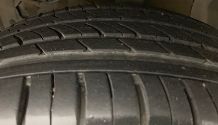 2021 Maruti S Cross ZETA SHVS PETROL, Petrol, Manual, 15,012 km, Left Front Tyre Tread