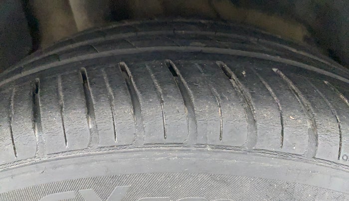2019 Hyundai New Elantra 2.0 SX MT, Petrol, Manual, 27,315 km, Right Rear Tyre Tread