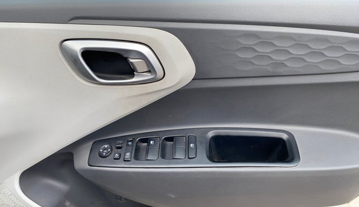 2022 Hyundai GRAND I10 NIOS SPORTZ AMT 1.2 KAPPA VTVT, Petrol, Automatic, 32,948 km, Driver Side Door Panels Control