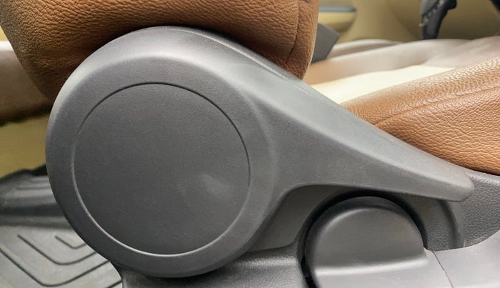 2019 Honda Amaze 1.2L I-VTEC V CVT, Petrol, Automatic, 36,141 km, Driver Side Adjustment Panel