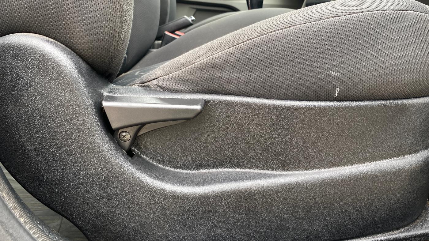 2017 Tata Tiago XT PETROL, Petrol, Manual, 74,764 km, Driver Side Adjustment Panel