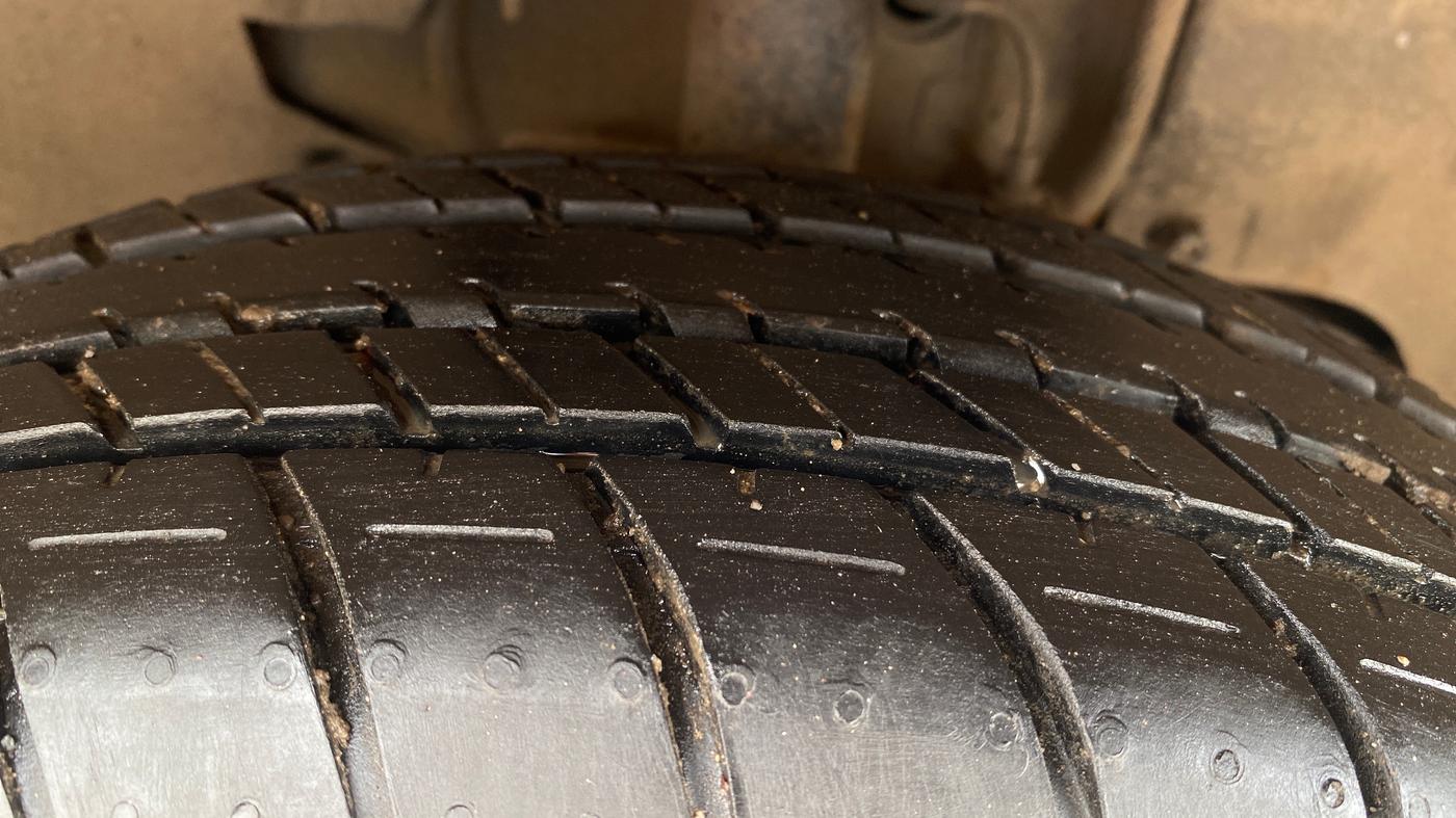 2017 Tata Tiago XT PETROL, Petrol, Manual, 74,764 km, Right Front Tyre Tread