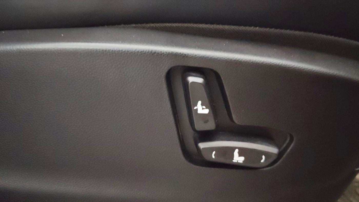 2021 MG HECTOR SHARP 1.5 PETROL CVT, Petrol, Automatic, 55,715 km, Driver Side Adjustment Panel