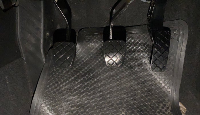 2022 Skoda KUSHAQ STYLE 1.5L TSI MT, Petrol, Manual, 85,413 km, Pedals