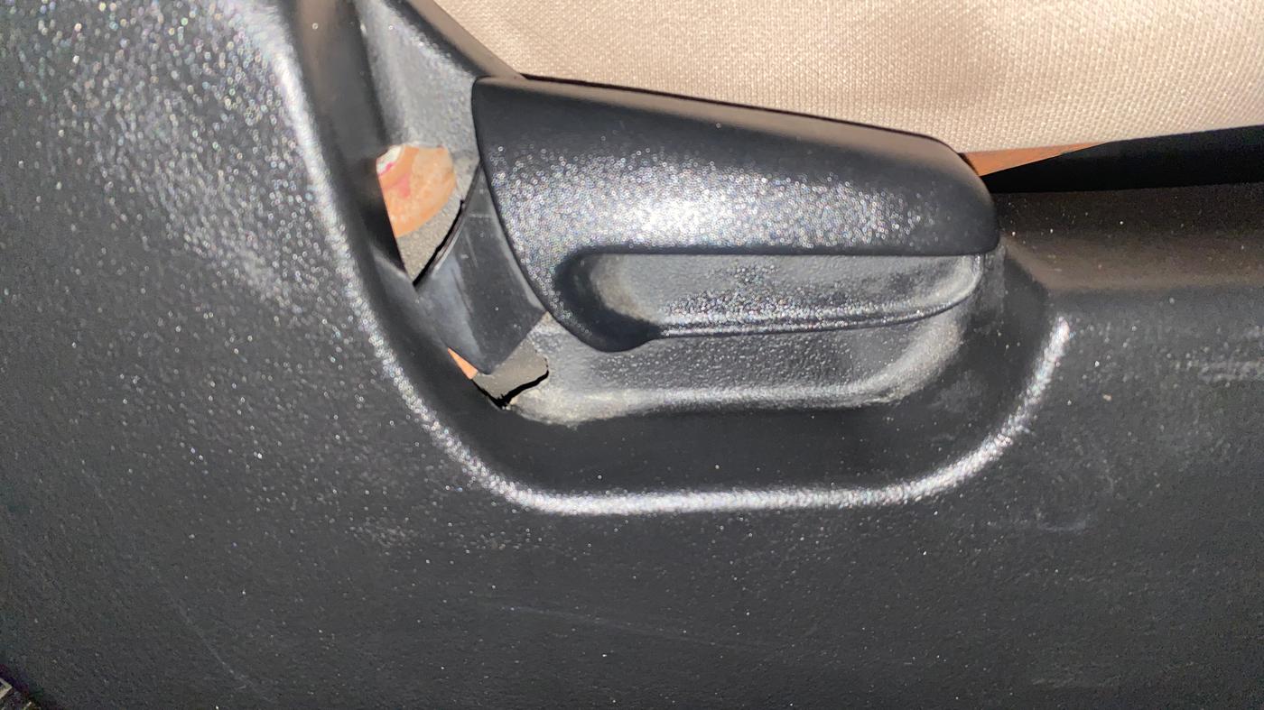 2018 Maruti Wagon R 1.0 VXI AMT, Petrol, Automatic, 48,105 km, Driver Side Adjustment Panel
