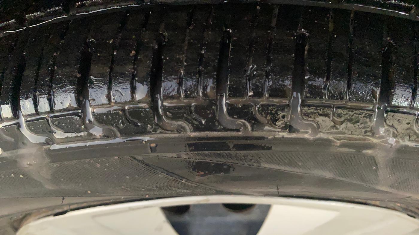 2018 Maruti Wagon R 1.0 VXI AMT, Petrol, Automatic, 48,105 km, Left Front Tyre Tread