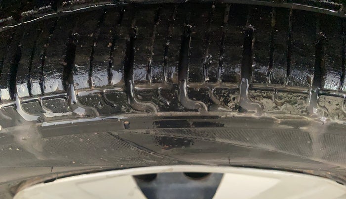 2018 Maruti Wagon R 1.0 VXI AMT, Petrol, Automatic, 48,098 km, Left Front Tyre Tread