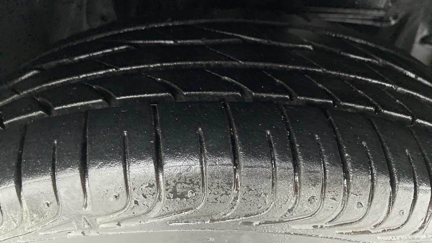 2018 Toyota YARIS J MT, Petrol, Manual, 14,652 km, Right Front Tyre Tread