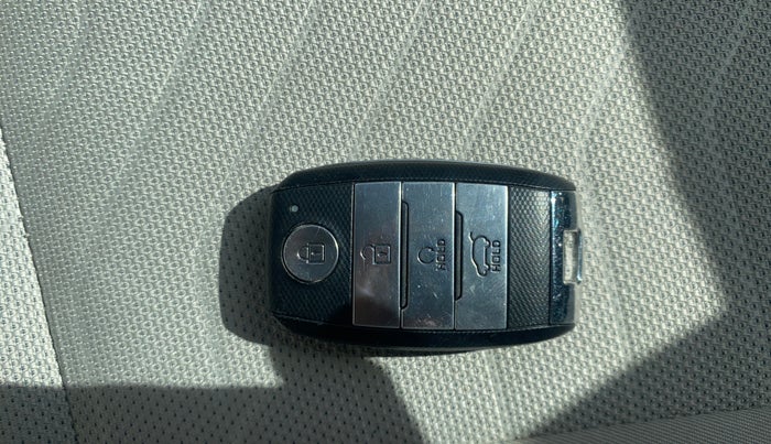 2022 KIA SONET HTX 1.5, Diesel, Manual, 14,039 km, Key Close Up