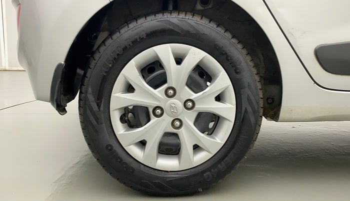 2015 Hyundai Grand i10 SPORTZ 1.2 KAPPA VTVT, Petrol, Manual, 50,576 km, Right Rear Wheel