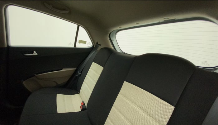 2015 Hyundai Grand i10 SPORTZ 1.2 KAPPA VTVT, Petrol, Manual, 50,576 km, Right Side Rear Door Cabin